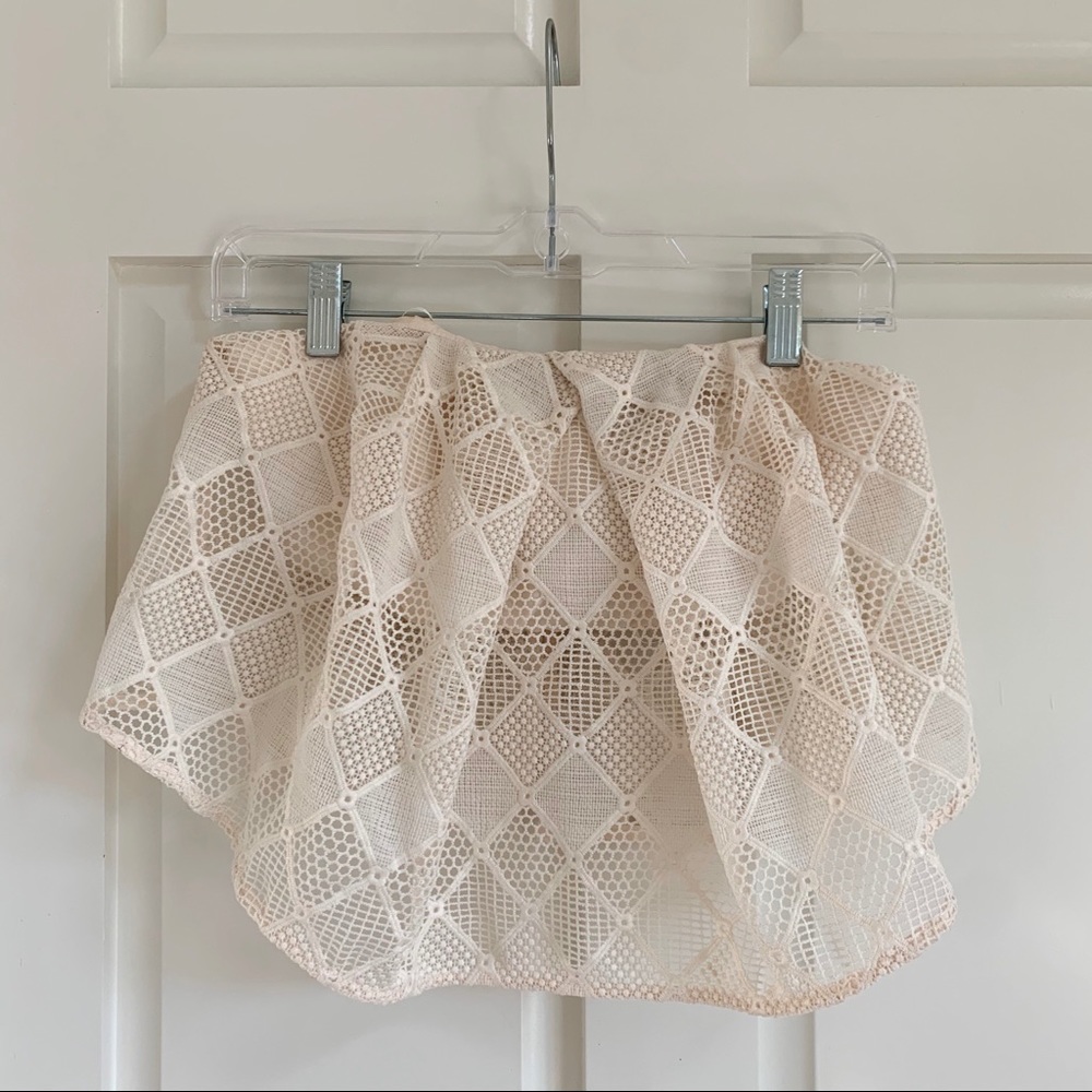 Stylestalker Beige Lace Crop Top